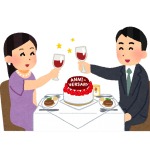 正装の夫婦が結婚記念日のデコレーションケーキをテーブルに置いて、ワイングラスで乾杯をしているイラスト